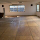 富士市大淵にてオフィスのカーペットタイル剥がし・撤去作業